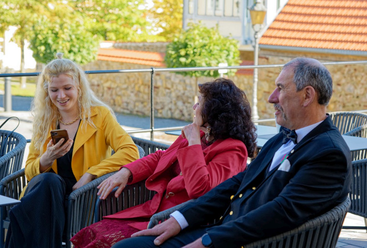 Ballenstedt, Schloss und Bernstein Schlosshotel, feierliche Investitur 2023 des Askanischen Hausordens Albrecht der Br im 950. Jahr der urkundlichen Ersterwhnung Ballenstedt
                    
Urheberrechte © Jrgen Meusel,
Tel.: 039483/ 95951 oder 01702445977,
Mail: meusel-foto@t-online.de,
Verffentlichung nur mit Urhebervermerk "Foto: Jrgen Meusel",
Belegexemplar erbeten. Es gelten meine AGB lt. Bundesanzeiger
Nr. 194 in der Fassung vom Oktober 2004.
Lieferant des Herzogs von Anhalt